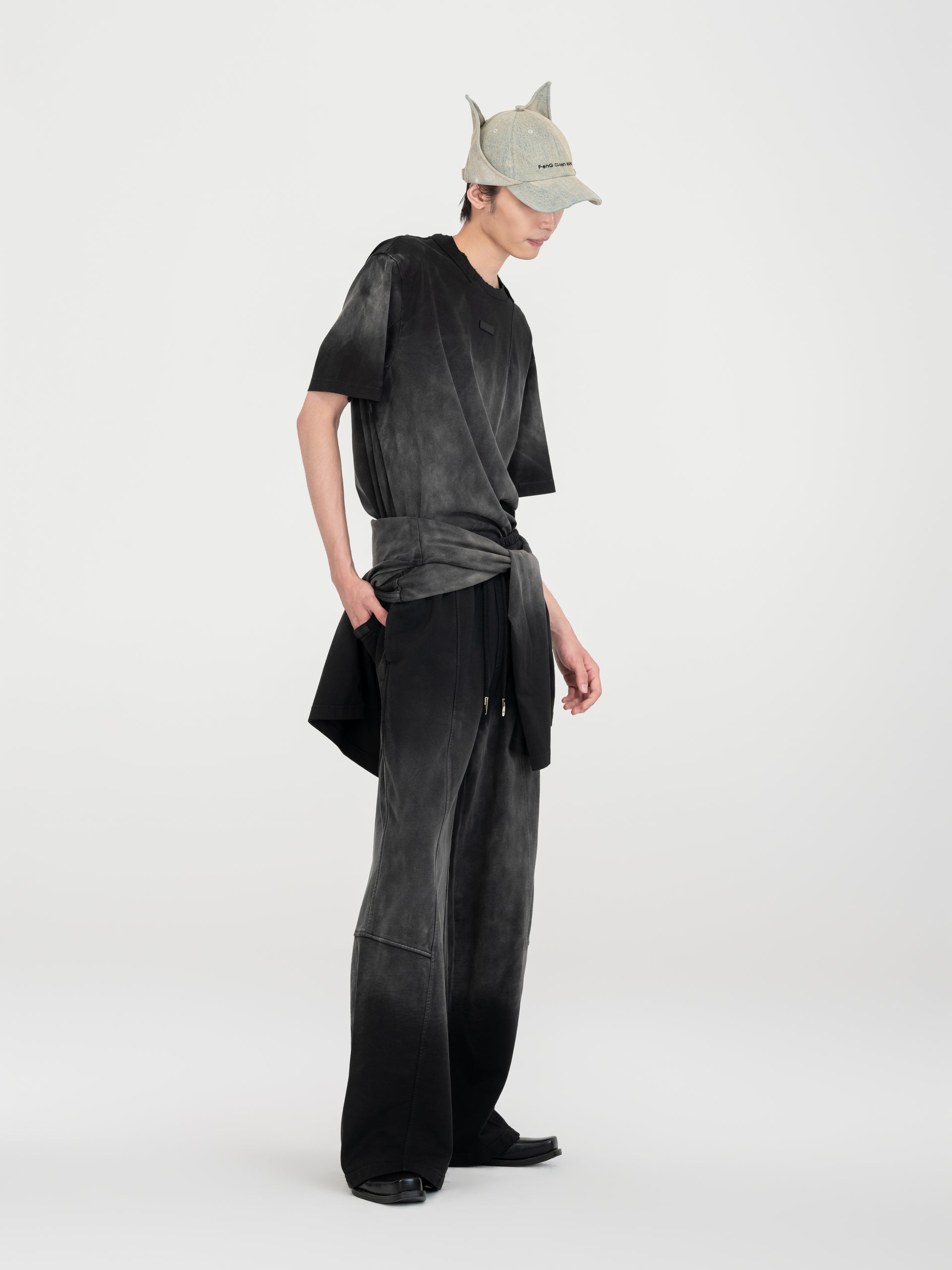GREY GRADIENT WASHED T-SHIRT