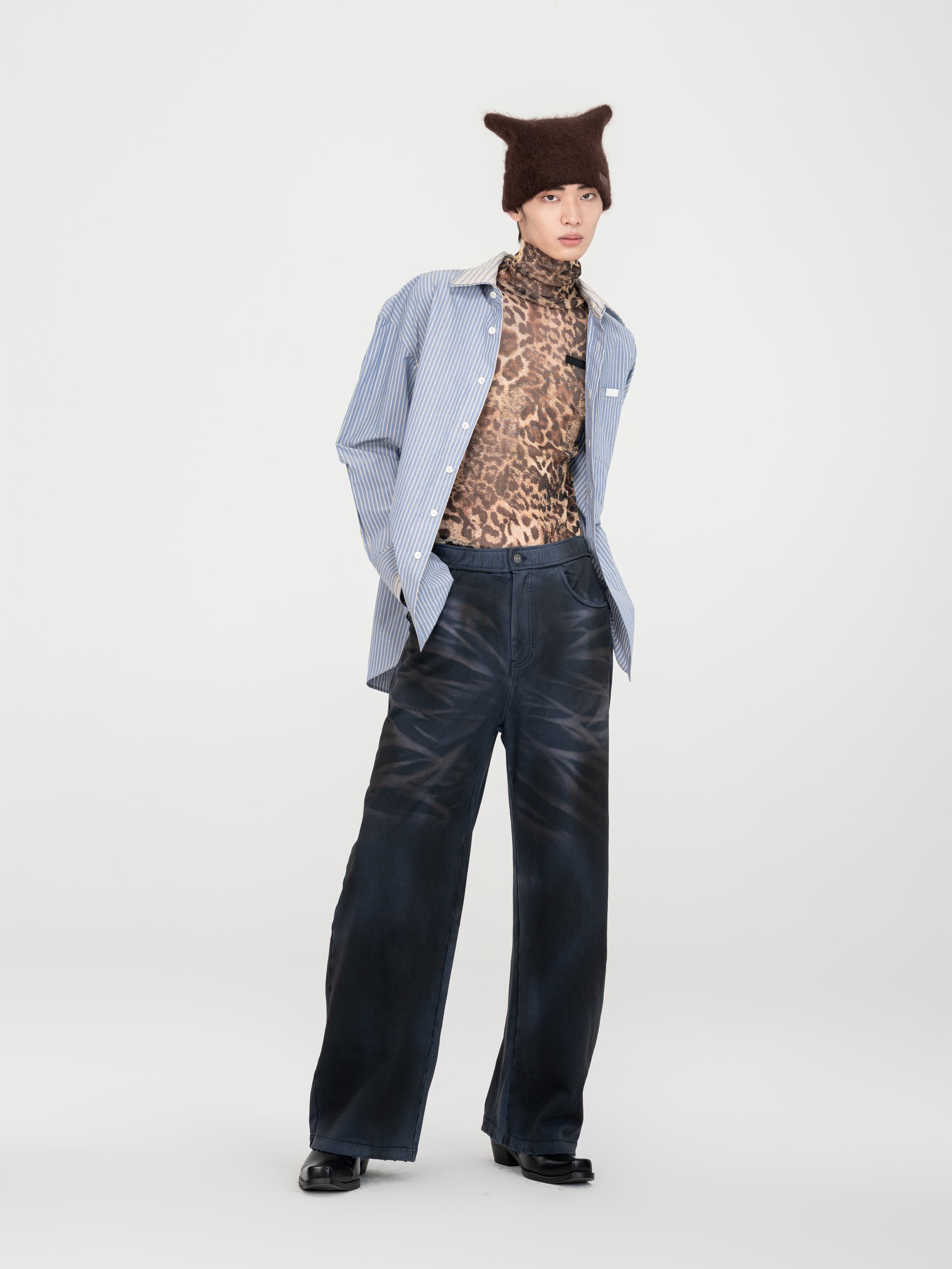 DARK NAVY WASHED SPRAY-DYED PANTS
