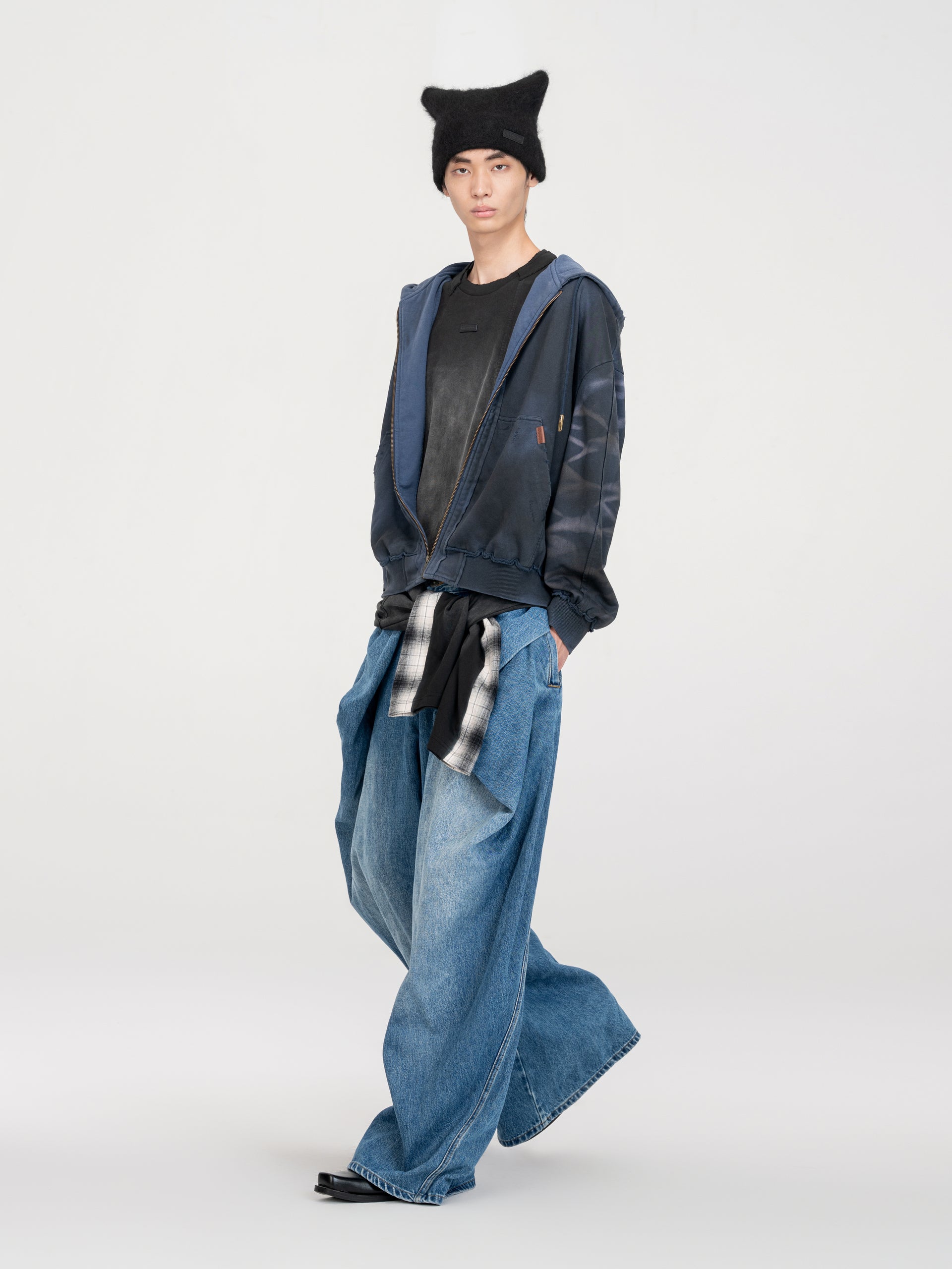 NAVY WASHED ZIP-UP HOODIE