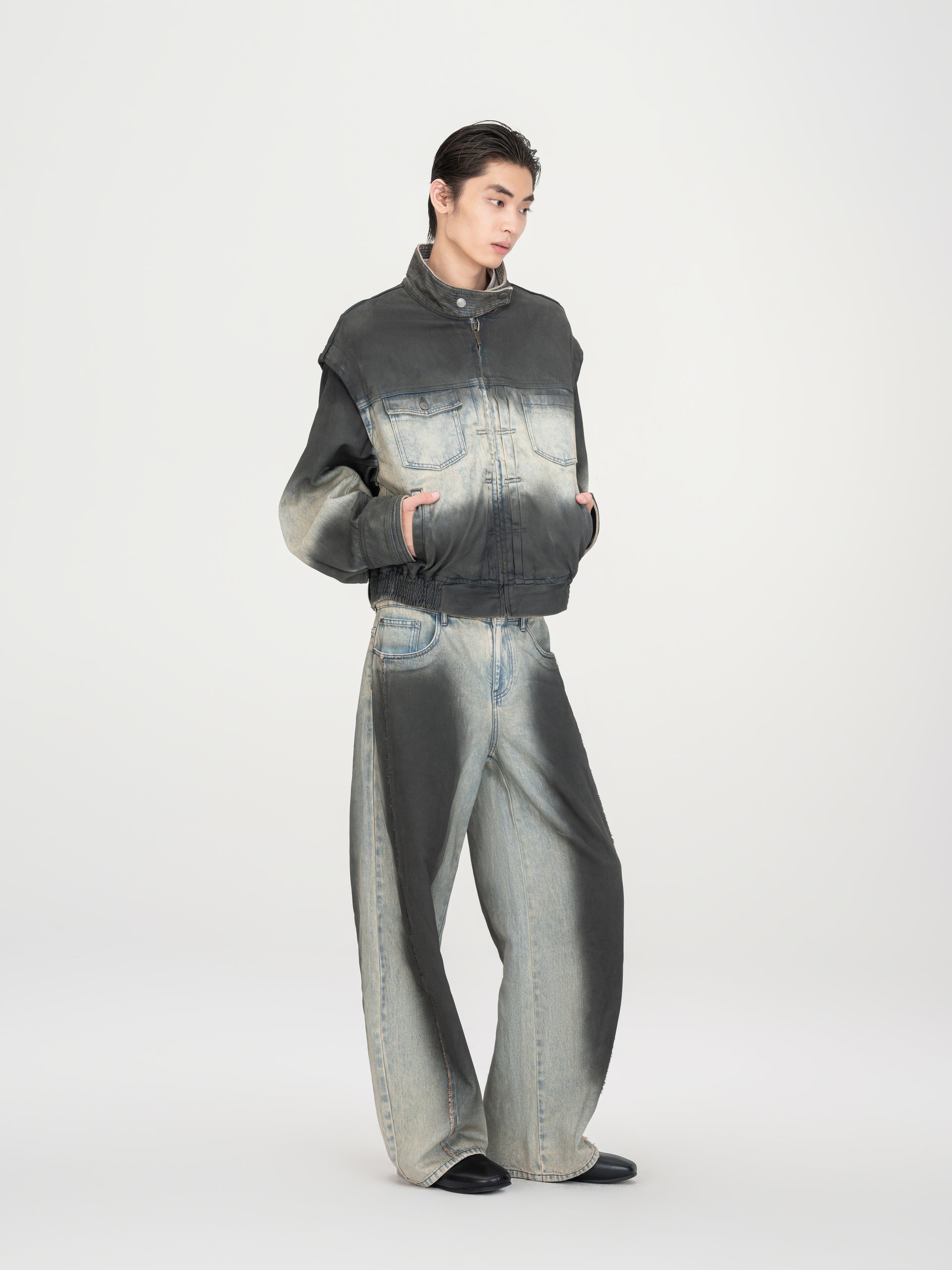 BLUE-TO-BLACK VINTAGE OMBRE JEANS