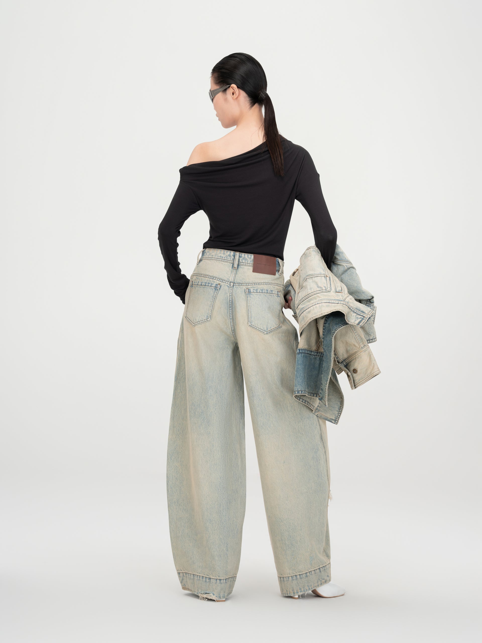 BLACK ONE-SHOULDER BASE TOP