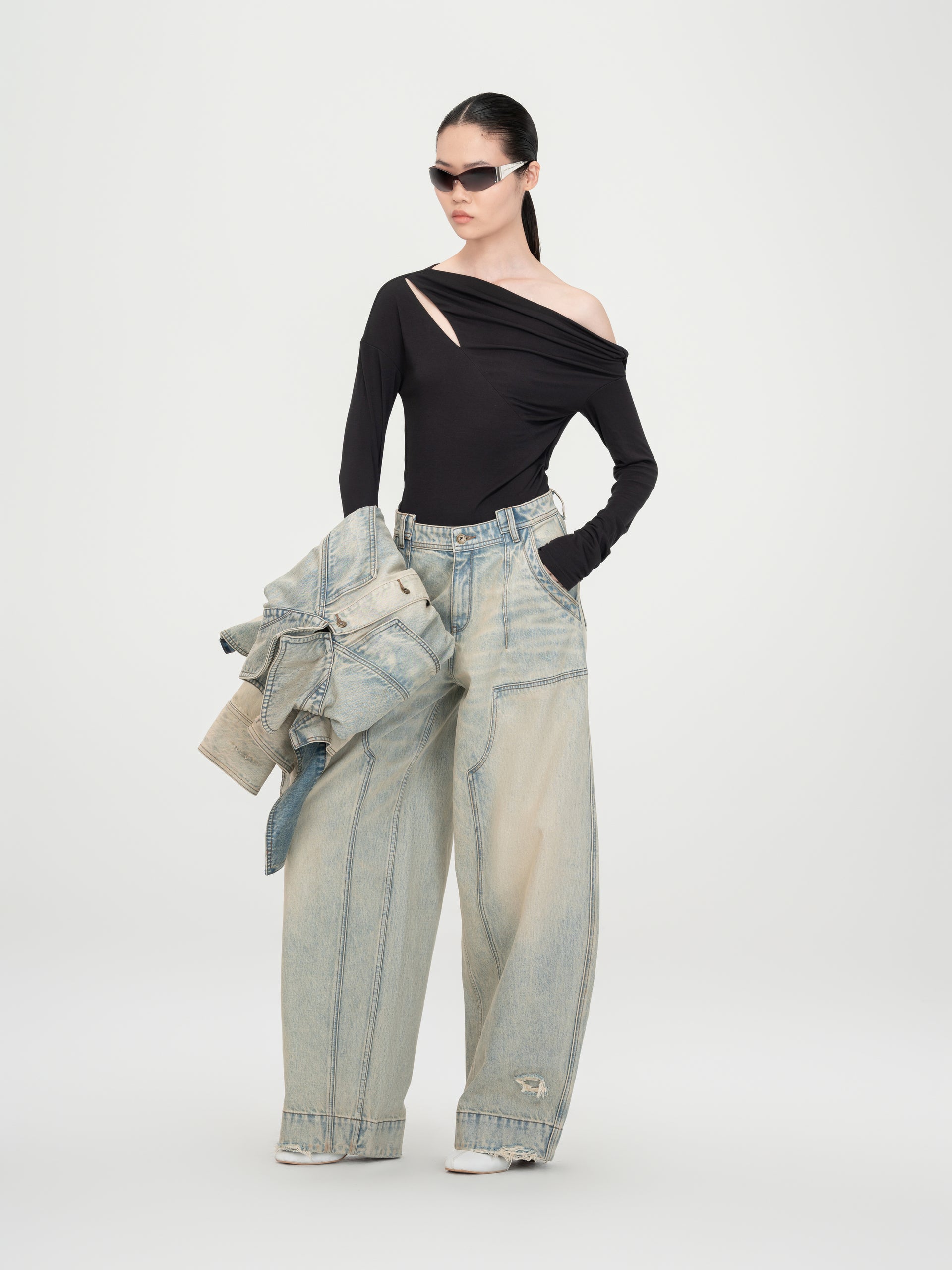 BLACK ONE-SHOULDER BASE TOP