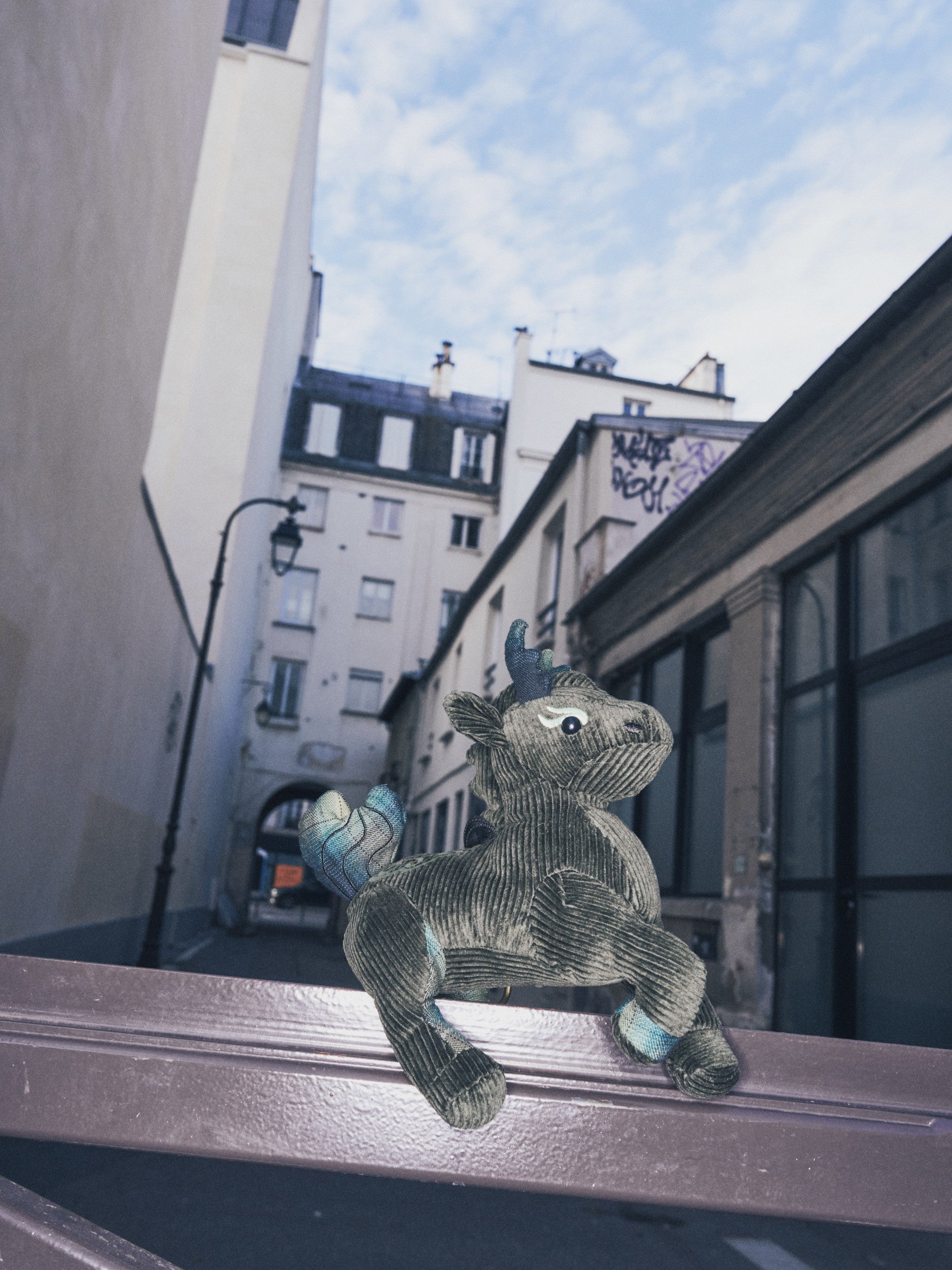 CORDUROY-AND-PLAID PATCHWORKED LONGMA