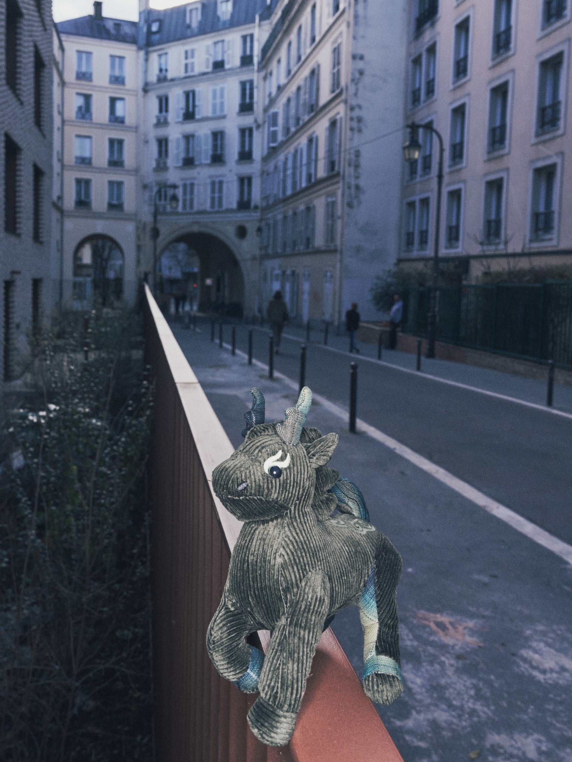 CORDUROY-AND-PLAID PATCHWORKED LONGMA