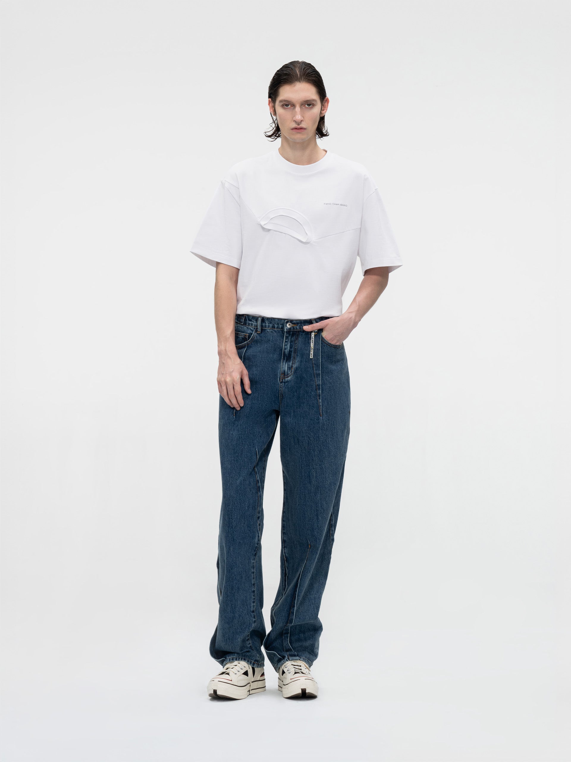 PLEATED WIDE-LEG RETRO WASHED JEANS