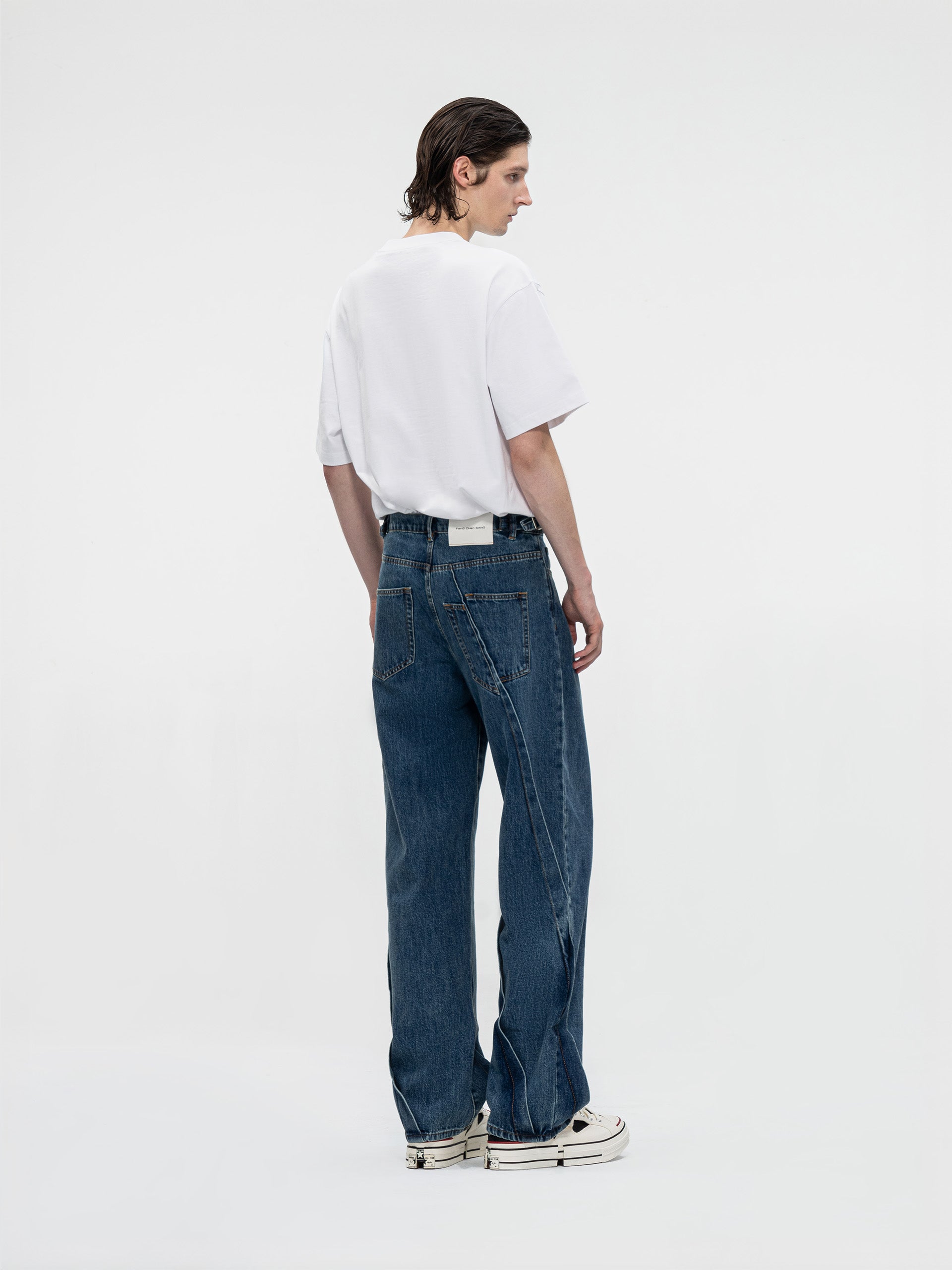 PLEATED WIDE-LEG RETRO WASHED JEANS