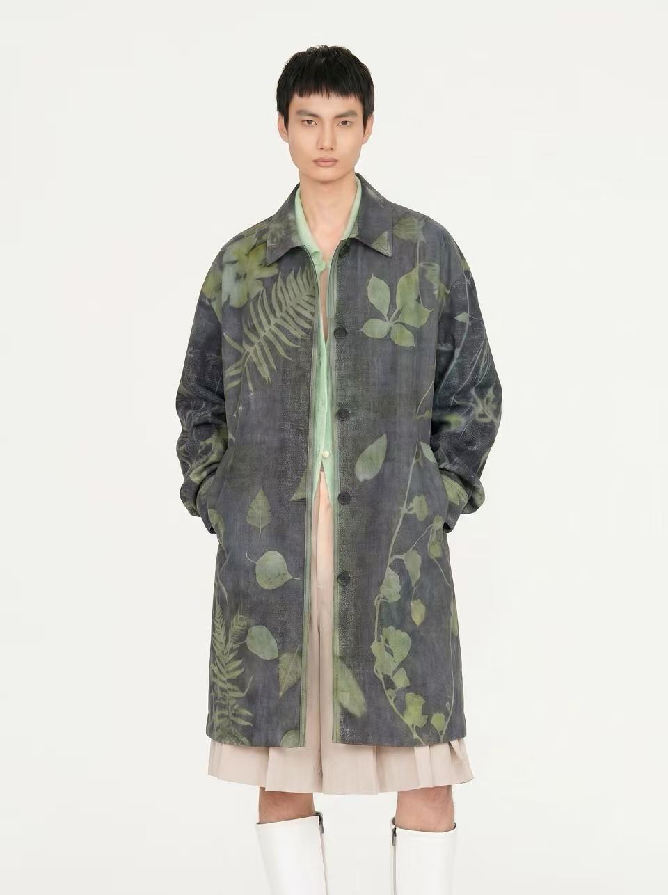 COAT IN ANTIQUE PLANT DYED - Feng Chen Wang