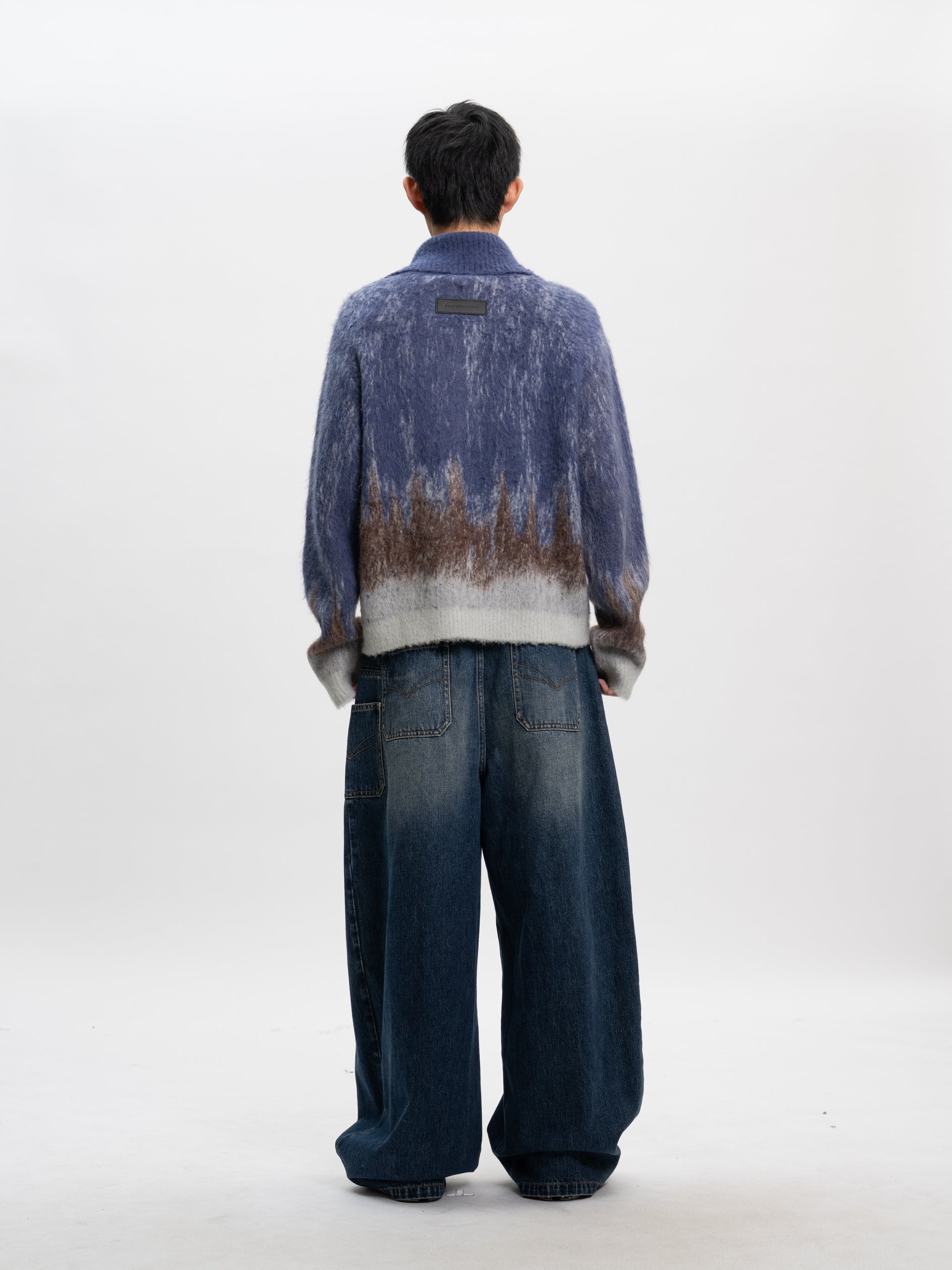 BLUE-TO-BROWN GRADIENT CARDIGAN