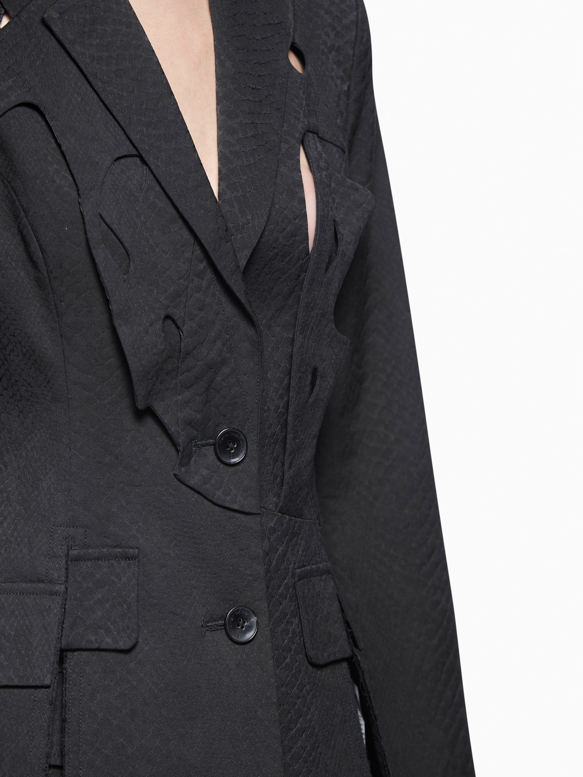 CUT OUT BLAZER