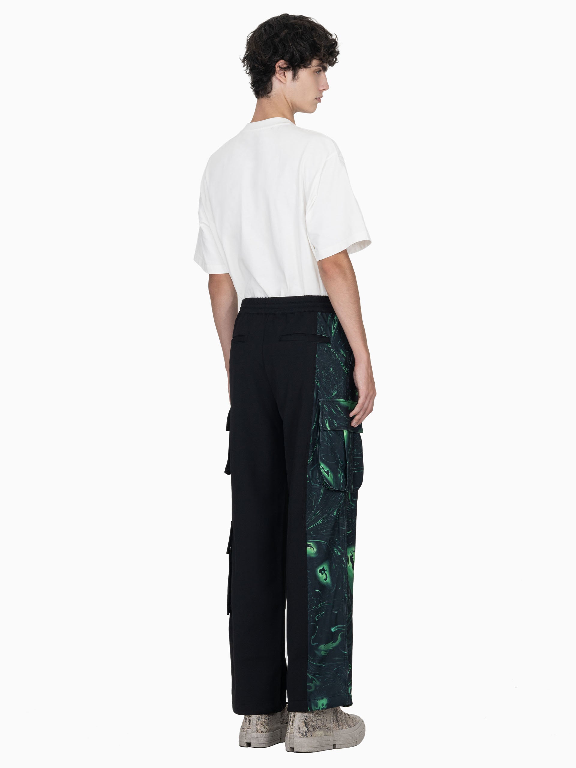 LACQUERWARE PRINTED TROUSERS