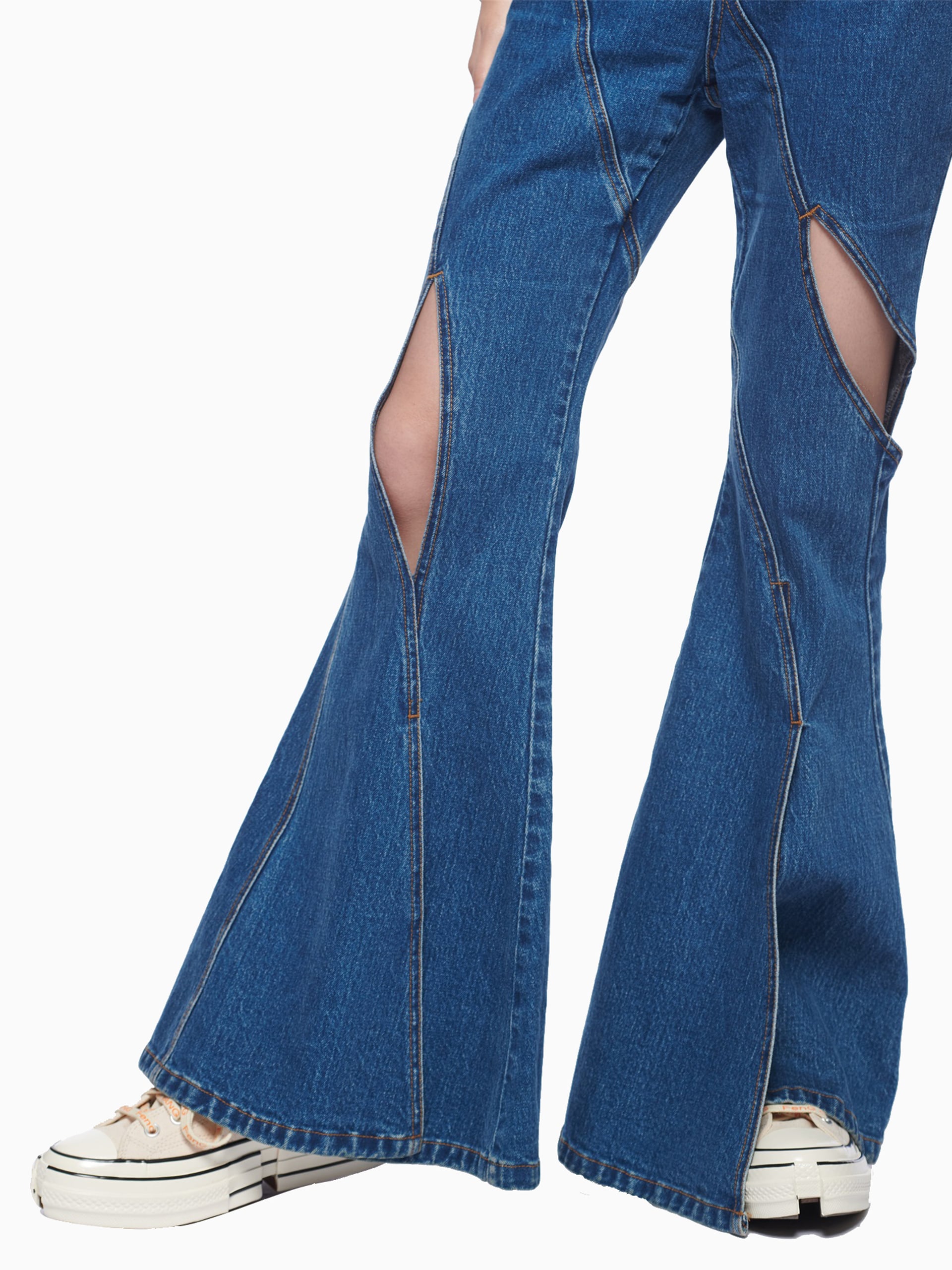 VINTAGE WASH FLARED JEANS